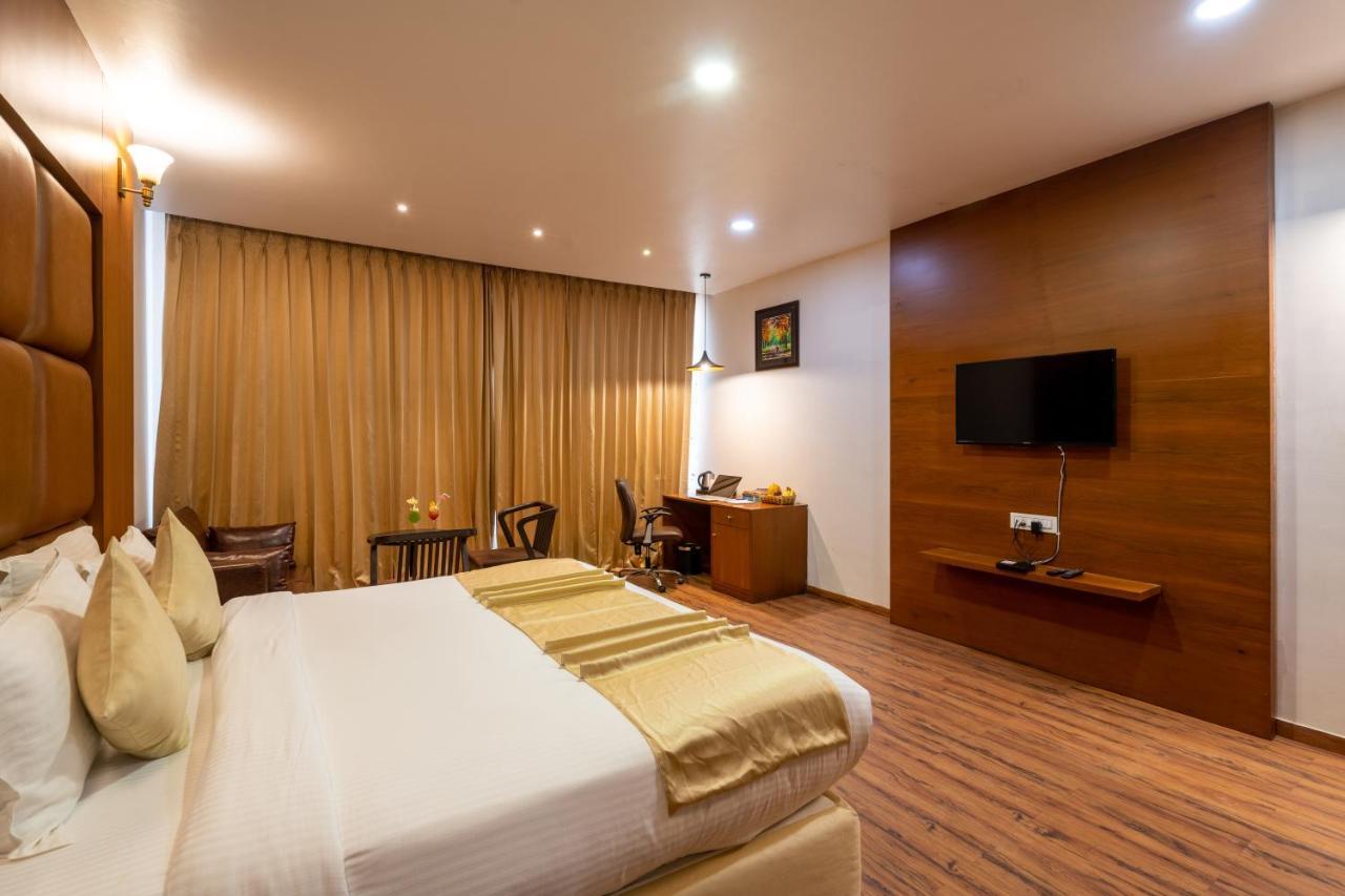 Jalashray Resort Nadiad Bagian luar foto