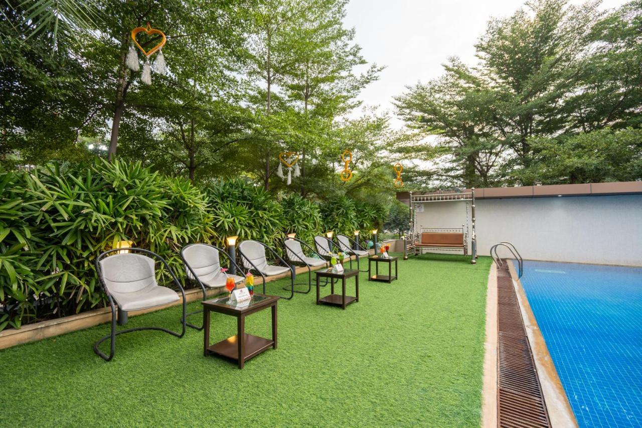Jalashray Resort Nadiad Bagian luar foto