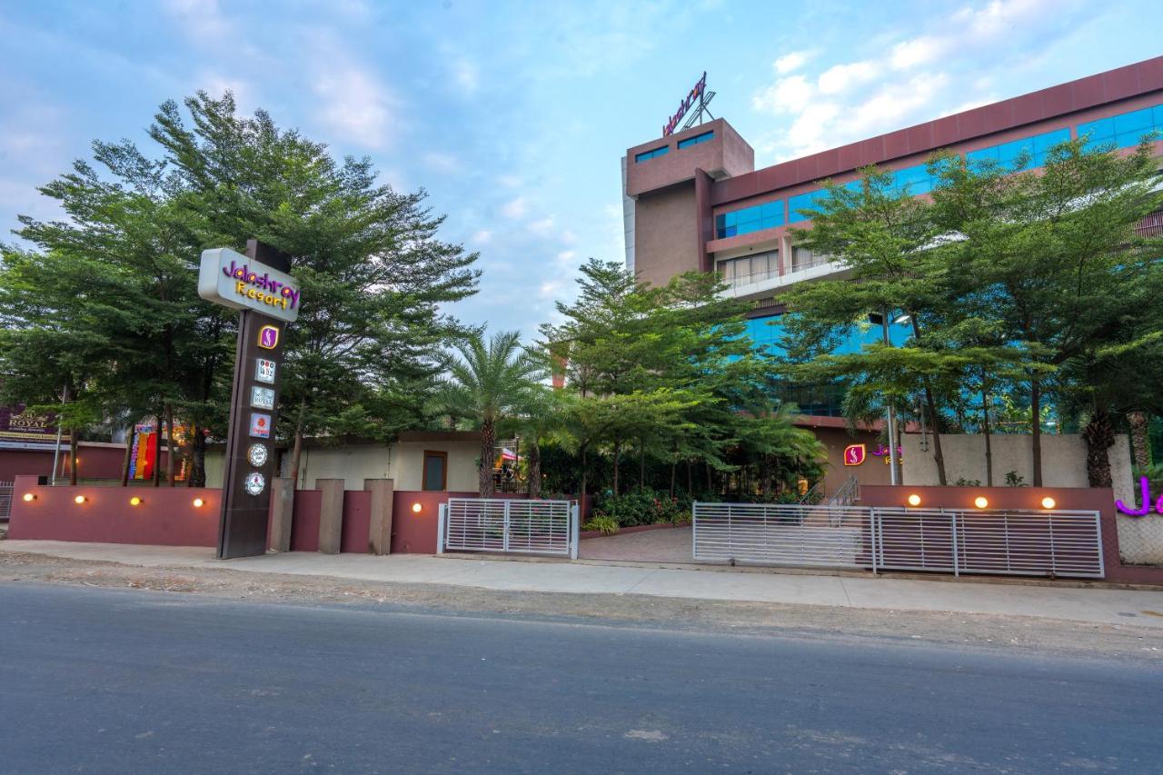 Jalashray Resort Nadiad Bagian luar foto