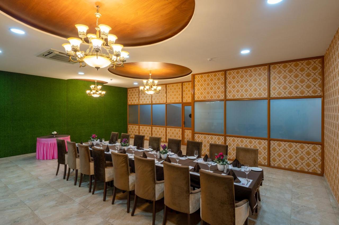 Jalashray Resort Nadiad Bagian luar foto
