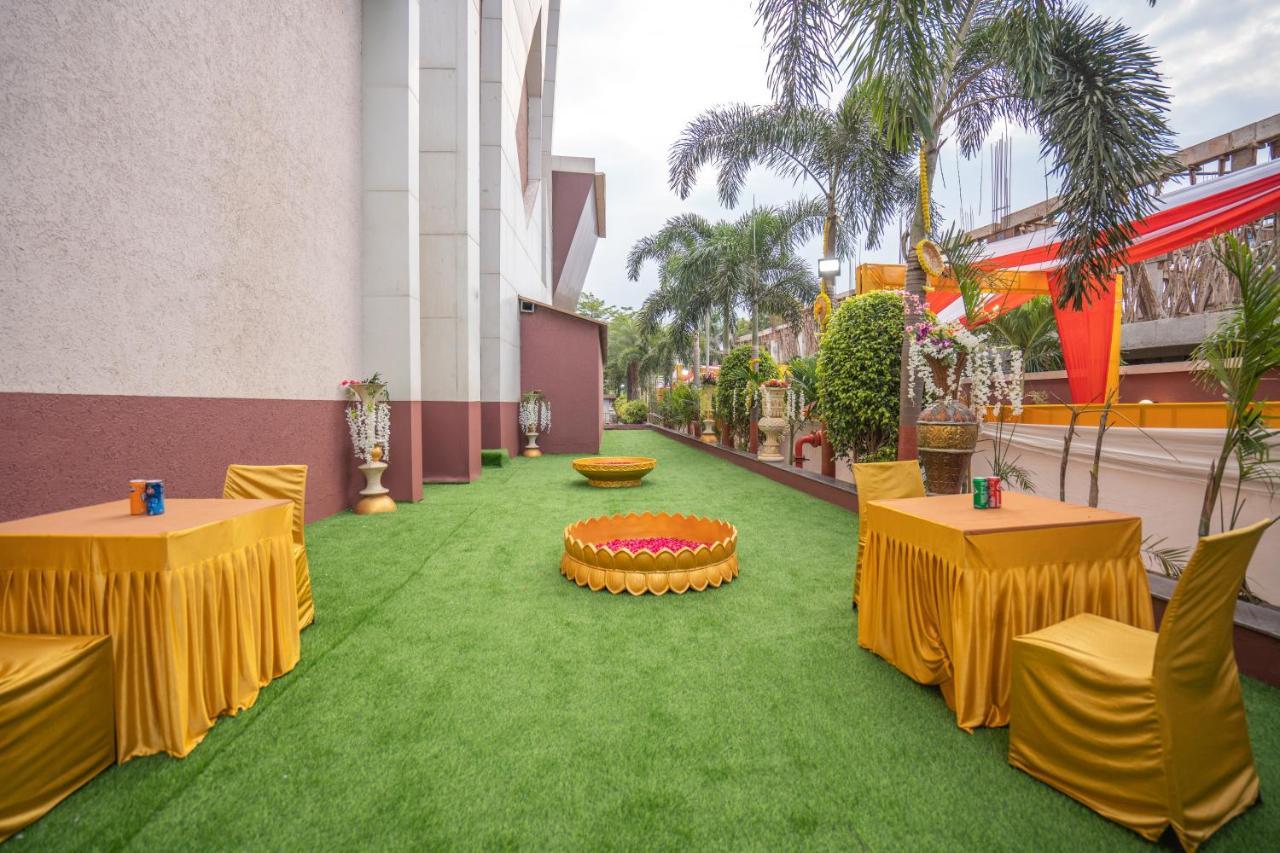 Jalashray Resort Nadiad Bagian luar foto