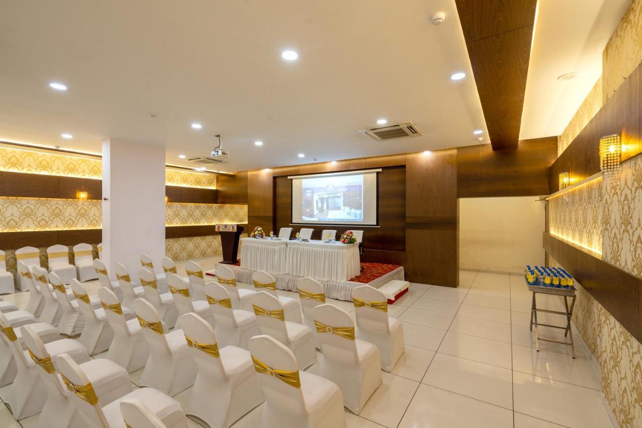 Jalashray Resort Nadiad Bagian luar foto