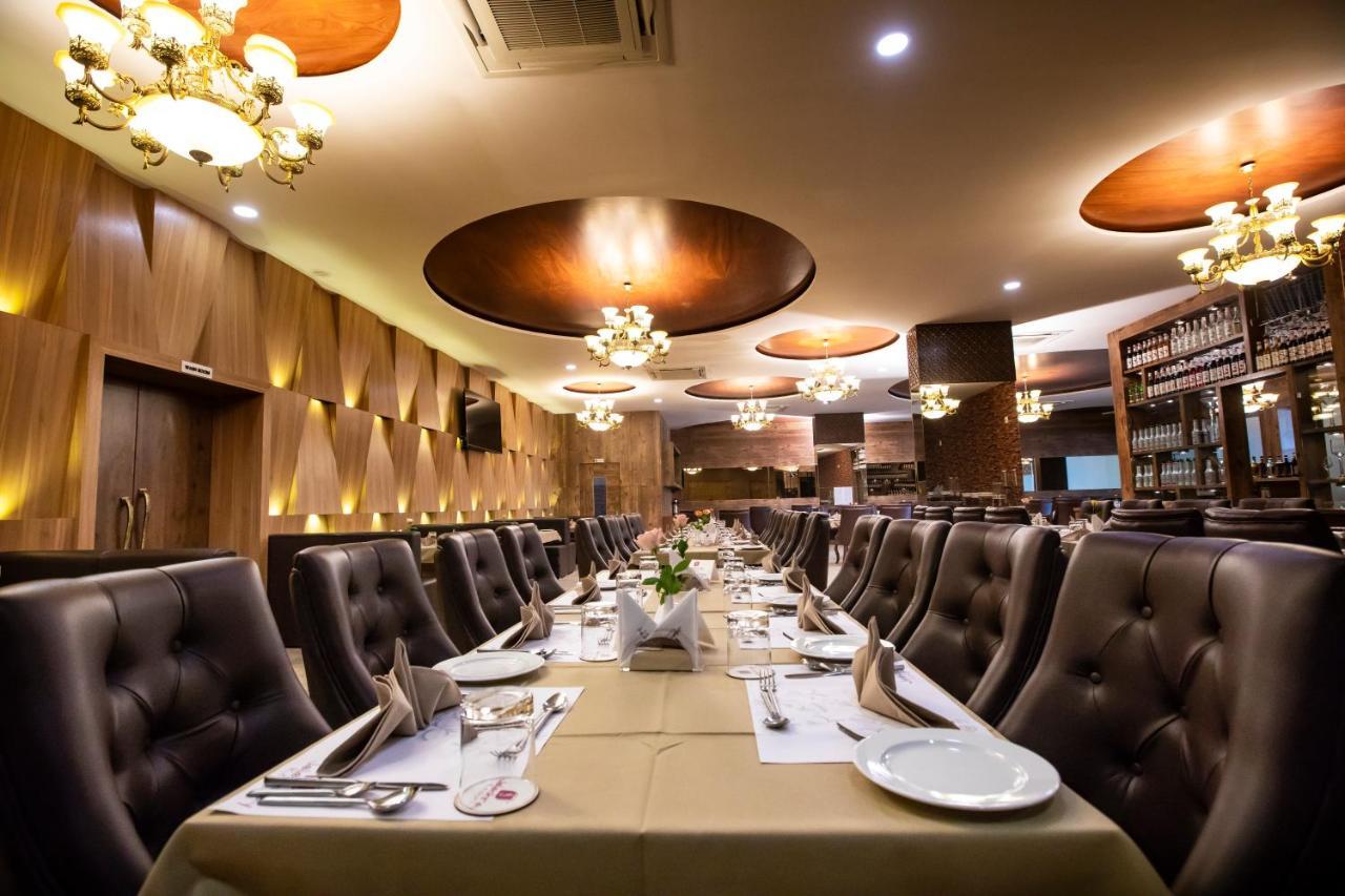 Jalashray Resort Nadiad Bagian luar foto