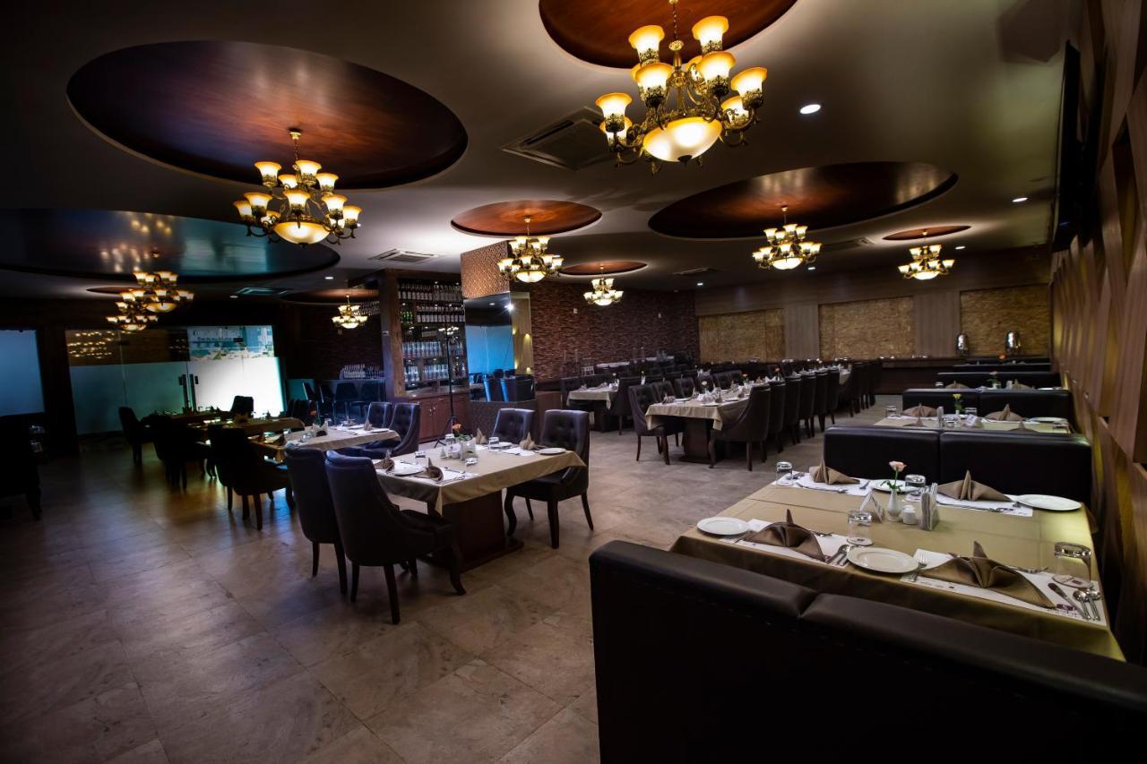 Jalashray Resort Nadiad Bagian luar foto